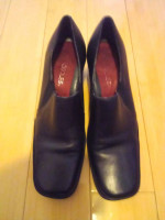 Aerosoles Square Toe Black Leather Shoes. Women's Size 7