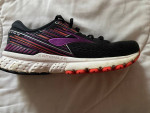 GYM SHOES