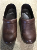 Dansko shoes size 37