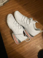 Womans puma shoes