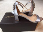 Jewel by Badgley Mischka Silver Gray Satin Block Heel Shoes size 8.5 M