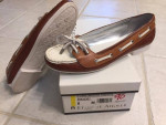 NEW - Ladies Etienne Aigner Boat Lake Shoes - Size 8M