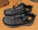 New Keen Targhee Low Waterproof hiking shoes