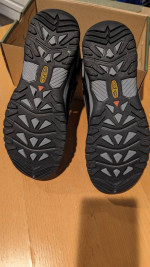New Keen Targhee Low Waterproof hiking shoes