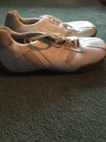 STEVE MADDEN MEN's SHOES - SIZE 9.5