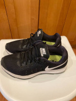 Nike Zoom Pegasus 33 Running Shoes Size 7 Women