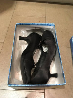 Really cute black satin pumps shoes - Size 8.5