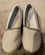 BZEES Arched Taupe Shoes Size 9,5