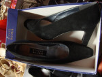 Stuart Weitzman Black Suede Shoes Size 8.5