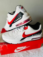 WORN 2x AUTHENTIC NIKE AIRMAX MENS SHOES