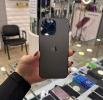 iPhone 13 Pro in Excellent Condition - Like New with Warranty