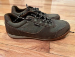 Unworn M8.5 Simple shoes