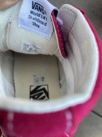 Vans High Top Shoes Men's Size 5 or Women's Size 6.5 Red