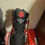 Reebok 9.5 pump shoes