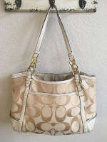 Coach Alexandria Chain Handbag / Tote / Purse / Shoulder Bag