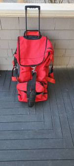 Duffel bag luggage with wheels