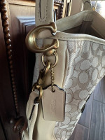 Coach Signature Crossbody/Shoulder Bag