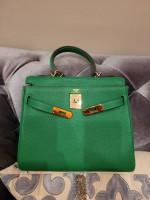 Hermes Kelly 28cm Apple Green Real Togo leather gold hardware bag handbag purse