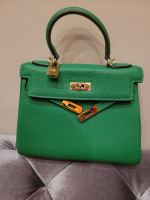 Hermes Kelly 28cm Apple Green Real Togo leather gold hardware bag handbag purse