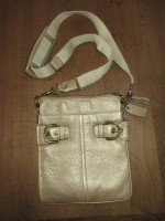 Coach Purse shoulder Bag small 9 x 7 1/2 leather authentic tag