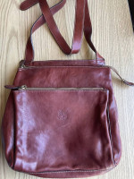I’ll Bisonte crossbody leather bag