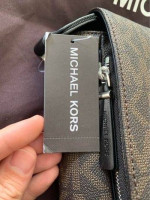Michael Kors Jet Set Messenger bag