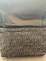 Michael Kors Jet Set Messenger bag