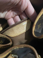 Louis Vuitton Batignolles Purse / Hand bag