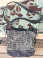 COACH Shoulder Bag ~ Black Color ~ Excellent Condition
