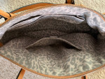 Guess shoulder bag - light brown/cream color - great condition