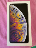 iPhone XS Max 64GB Carrier Factory Unlocked