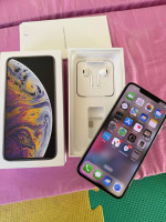 iPhone XS Max 64GB Carrier Factory Unlocked