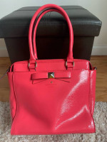 KATE SPADE patent learher crossbody bag
