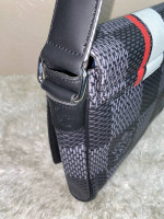 Louis Vuitton Messenger Bag