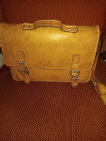Andrea Frizzoni European messenger bag