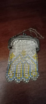 1920s Whiting and Davis 2 1/2" x 6 1/2" Chain Handle Beadlite Mesh Bag