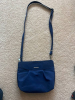TRAVELON bag