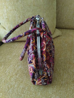 Snap close shoulder bag
