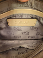 AUTHENTIC"MICHAEL KORS" BAG
