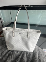 Michael Kors Satchel bag purse white like new