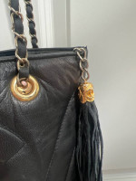 Vintage Chanel shoulder bag