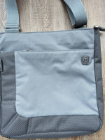 ** Tumi bag for Men - LIKE NEW **