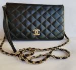 Vintage CHANEL chain shoulder bag