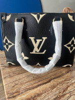 Brand new Louis Vuitton hand bag for women