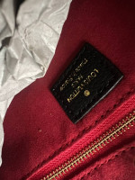 Brand new Louis Vuitton hand bag for women