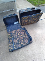 , 3 piece luggage  set like. New