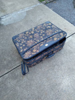 , 3 piece luggage  set like. New