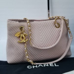 CHANEL Gorgeous blush Pink CC Logo V Stitch Chain Shoulder Leather Tot