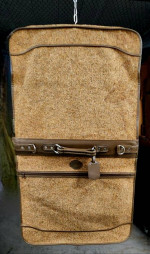 VINTAGE FOLDING/HANGING GARMENT BAG