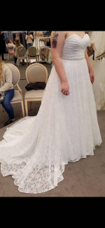 New Davids Bridal Wedding Gown Aline Lace Size 14